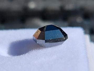 Zwarte Diamant 2.39ct kleur verbetert met certificaat beschikbaar voor biedingen