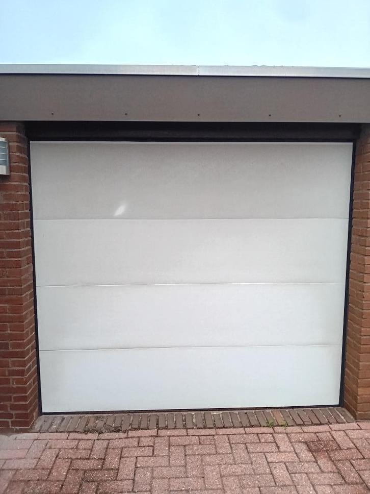 Garagepoort (elektrisch), Doe-het-zelf en Verbouw, Overige Doe-het-zelf en Verbouw, Gebruikt, Ophalen
