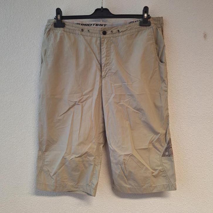 Heren bermuda, beige, Protest, L, Kleding | Heren, Broeken en Pantalons, Gedragen, Maat 52/54 (L), Beige, Ophalen of Verzenden