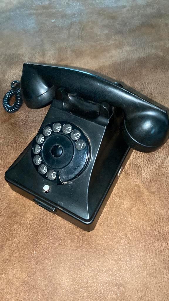Telefoon bakeliet antiek/ vintage PTT, Telecommunicatie, Vaste telefoons | Niet Draadloos, Gebruikt, Bakeliet, Ophalen of Verzenden