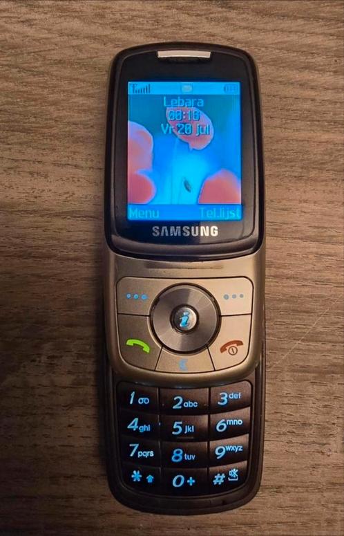 Samsung SGH-X530 UitschuifbaarSimcard lader accu is nog goed, Telecommunicatie, Mobiele telefoons | Motorola, Gebruikt, Zonder abonnement