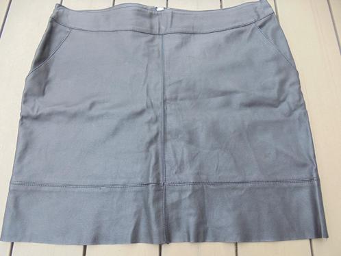 Zwarte rok ONLY, Kleding | Dames, Rokken, Zo goed als nieuw, Maat 42/44 (L), Zwart, Boven de knie, Ophalen of Verzenden