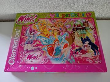 Een WINX CLUB SuperColor Puzzel van 250 stukjes beschikbaar voor biedingen