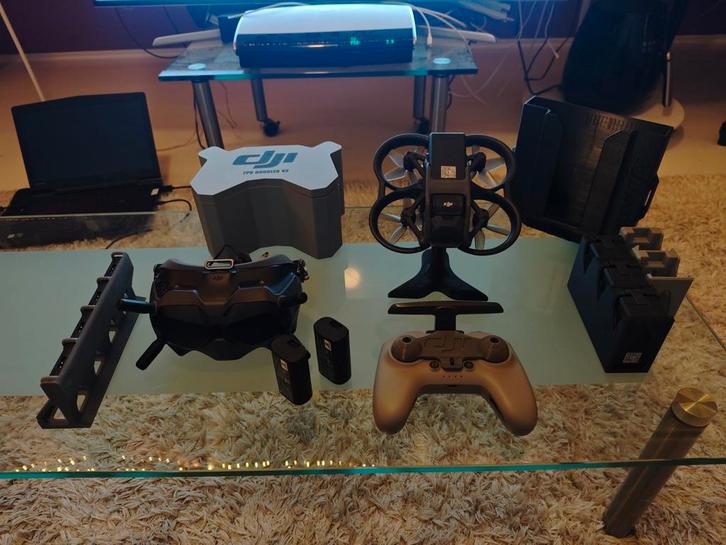 DJI Avata Drone - Complete FPV Set 4 Accu's, Audio, Tv en Foto, Drones, Zo goed als nieuw, Cameradrone, Standaard kwaliteit, DJI