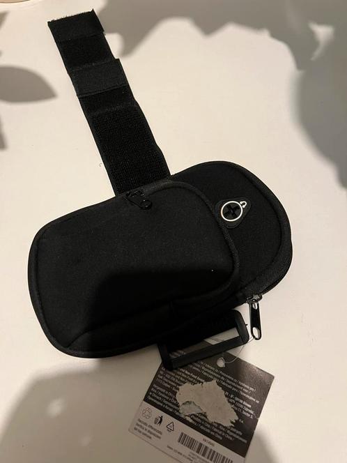 Hoesje nieuw voor telefoon voor sport/fietsen (gratis), Fietsen en Brommers, Fietsaccessoires | Fietstassen, Zo goed als nieuw