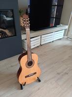 Gitaar met houder, Ophalen, Zo goed als nieuw, Klassieke of Spaanse gitaar