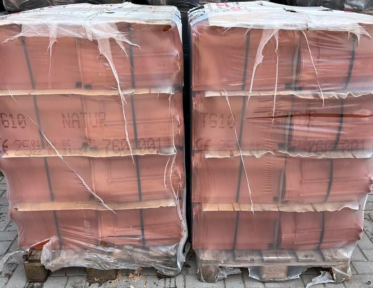 Tg10 dakpannen natuurrood, Doe-het-zelf en Verbouw, Metselstenen, Zo goed als nieuw, Bakstenen, Ophalen of Verzenden