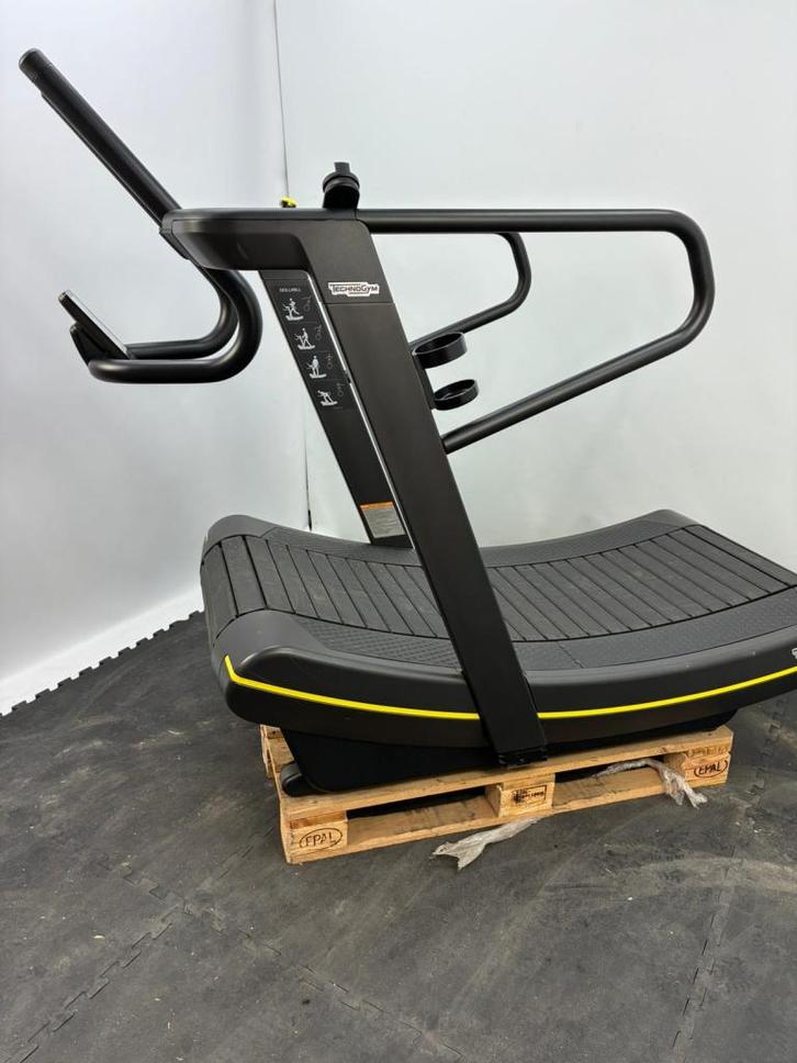 Technogym SkillMill Console, Sport en Fitness, Fitnessmaterialen, Gebruikt, Overige typen, Armen, Benen, Borst, Buik, Rug, Ophalen of Verzenden