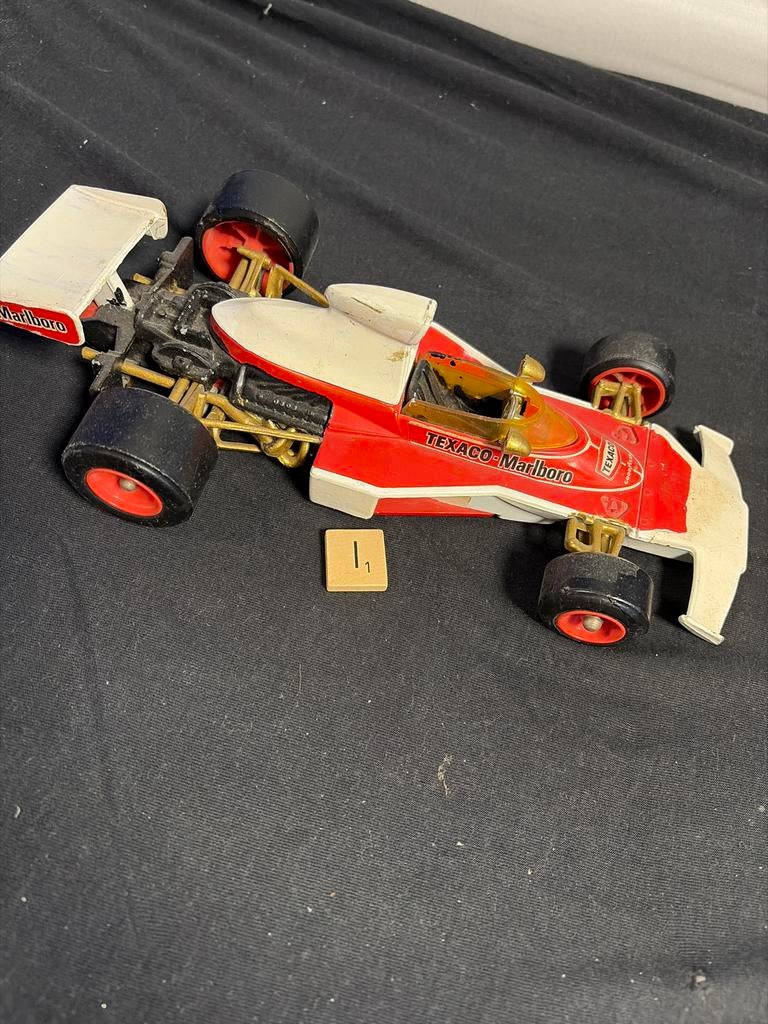 Corgi McLaren M23B F1 Modelauto, Hobby en Vrije tijd, Modelauto's | 1:18, Overige merken, Corgi, Gebruikt, Auto