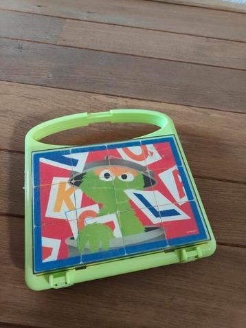 Blokken puzzel Bert en Ernie  beschikbaar voor biedingen