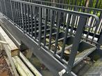 Zwarte aluminium trap / steektrap t.b.v. 400 cm hoogte, Doe-het-zelf en Verbouw, Gebruikt, Trap, 4 meter of meer, Ophalen