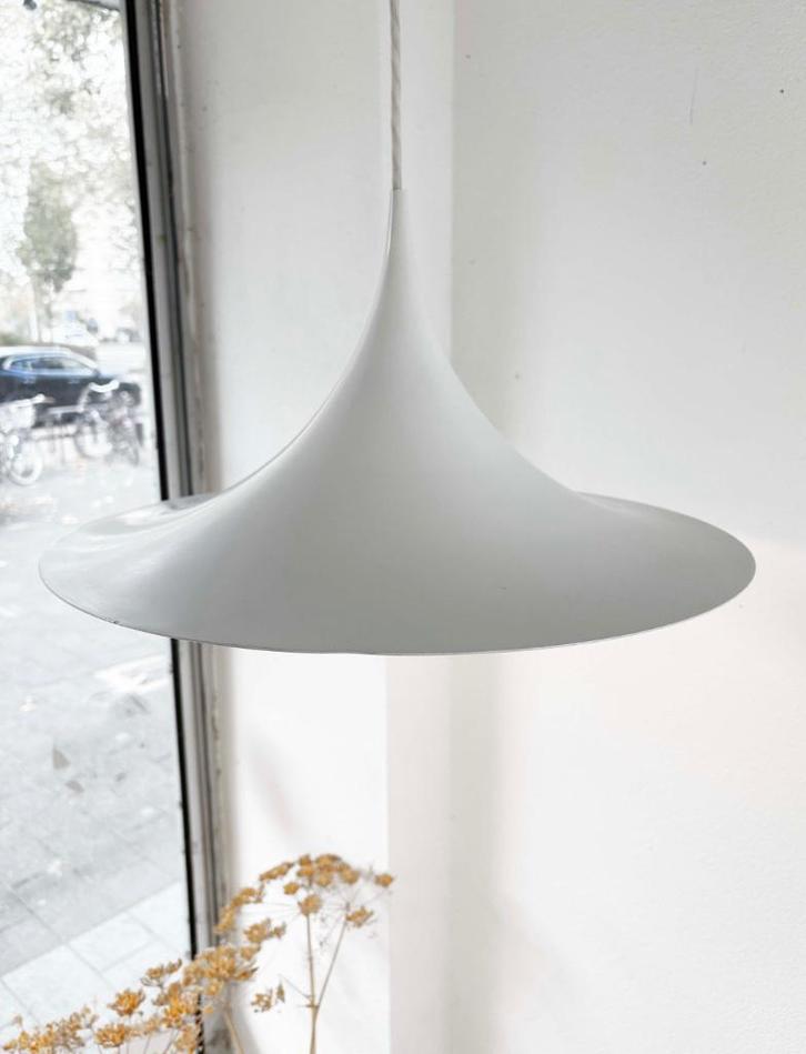 Vintage Deens design Lyfa heksenhoed hanglamp, Huis en Inrichting, Lampen | Hanglampen, Gebruikt, Minder dan 50 cm, Metaal, Ophalen