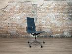 Vitra EA119 bij TheReSales, Ophalen of Verzenden, Zo goed als nieuw, Blauw, Bureaustoel