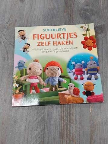 Superlieve Figuurtjes Zelf Haken" van Ana Paula Rimoli.  beschikbaar voor biedingen