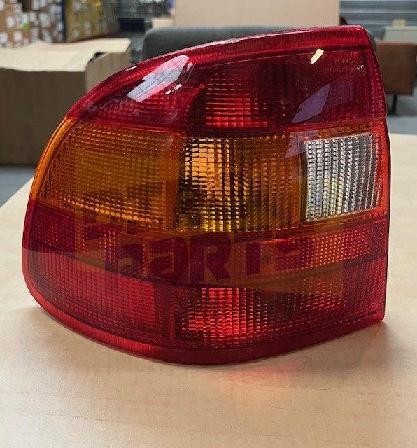 Opel Astra F (-9/94) achterlicht Links (oranje/rood) (Cabrio, Auto-onderdelen, Verlichting, Opel, Nieuw, Ophalen of Verzenden