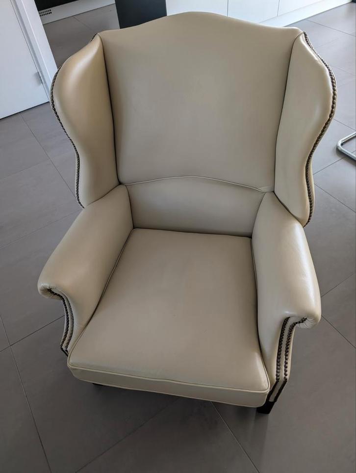 Leren Fauteuil in Zeer Goede Staat, kleur creme, Huis en Inrichting, Fauteuils, Zo goed als nieuw, Kunststof, 75 tot 100 cm, 75 tot 100 cm