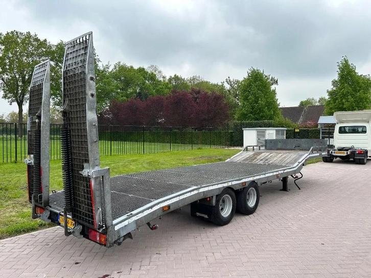 Diversen Wij zoeken Be trekkers en be opleggers en be combin, Auto's, Bestelauto's, Bedrijf, Overige merken, Overige brandstoffen