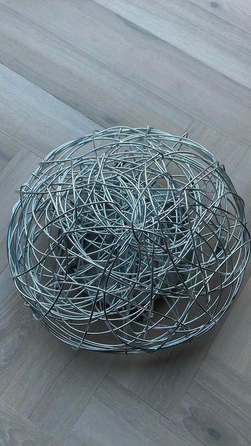 Plafondlamp in nieuwstaat beschikbaar voor biedingen