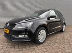 Volkswagen Polo 1.0, 2015, 5drs, nwe APK, recent onderhoud, Auto's, Volkswagen, Voorwielaandrijving, Stof, Zwart, Elektrische ramen