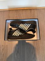 Dsquared2 Sneakers – Zwart met Zilveren Details – Maat 42,5, Dsquared2, Zwart, Ophalen of Verzenden, Sneakers of Gympen