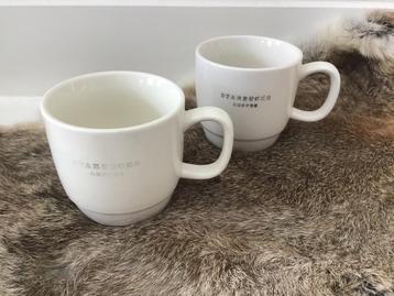 2 grote Starbucks mugs mokken wit 8x8.5 cm beschikbaar voor biedingen