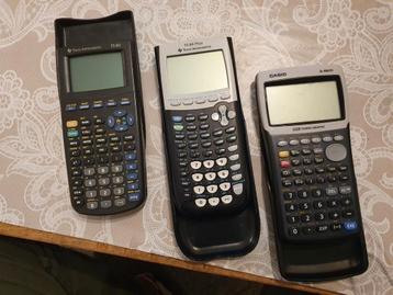 3 grafische rekenmachines 2x Texas Instruments en 1x casio beschikbaar voor biedingen