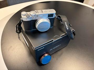 FUJIFILM X100V in zeer goede staat en Btw dragend beschikbaar voor biedingen