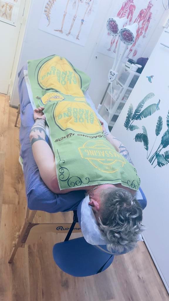 Specialist in rugpijn, zenuwpijn & vastzittende spieren-AMH, Diensten en Vakmensen, Welzijn | Masseurs en Massagesalons, Bedrijfsmassage