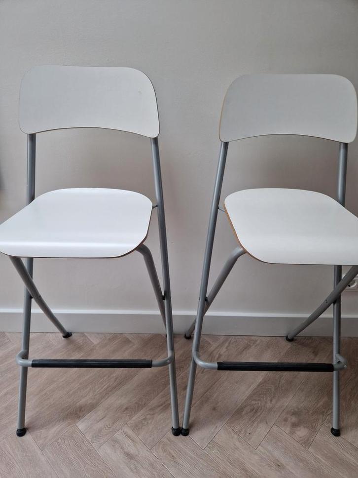 2 Ikea FRANKLIN Barkrukken - Opklapbaar, Wit, 63cm, Huis en Inrichting, Stoelen, Gebruikt, Twee, Kunststof, Metaal, Wit, Ophalen