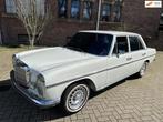 Mercedes-Benz 200-280 (W115) 200 Automaat compleet gerestaur, Auto's, Oldtimers, 94 pk, Achterwielaandrijving, Zwart, Wit