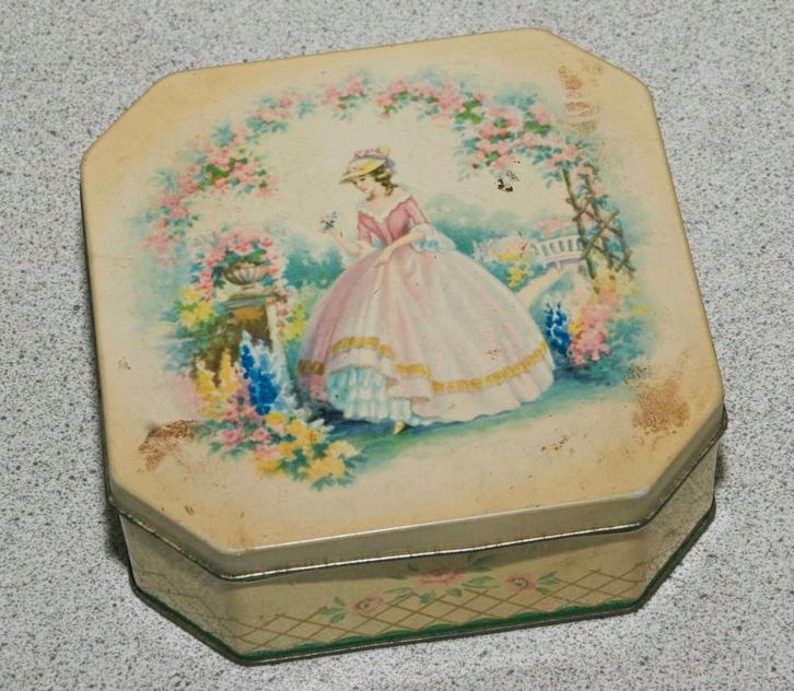 Trommel. The Metal Box Company. LTd. 1960 of wat eerder, Antiek en Kunst, Curiosa en Brocante, Ophalen of Verzenden