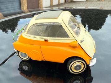 BMW Isetta 250 - Schaal 1:16 beschikbaar voor biedingen