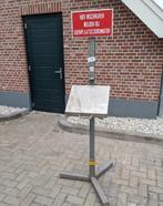Bouwplaats meldings bord op staander met kist 2 meter, Ophalen, Gebruikt