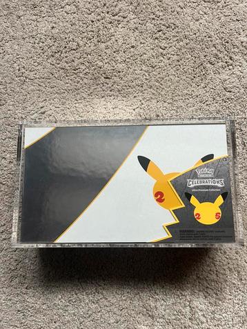 Pokemon Celebrations UPC + Acryl case! beschikbaar voor biedingen