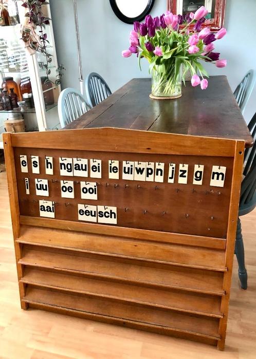 Vintage grote leesplank | Houten letterbord kinderkamer, Huis en Inrichting, Woonaccessoires | Tekstborden en Spreuken, Gebruikt