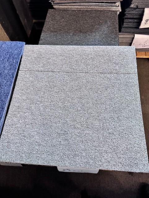 Partij B-keus Desso tapijttegels grijs 50x50cm nieuw #135, Huis en Inrichting, Stoffering | Vloerbedekking, Nieuw, Tapijttegels