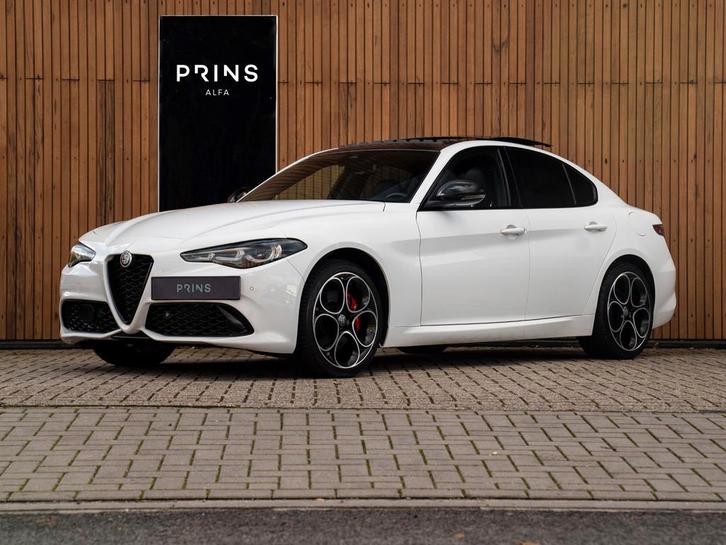 Alfa Romeo Giulia 2.0T AWD Veloce 280pk | Pano-dak | Carplay, Auto's, Alfa Romeo, Bedrijf, Te koop, Giulia, 4x4, ABS, Achteruitrijcamera