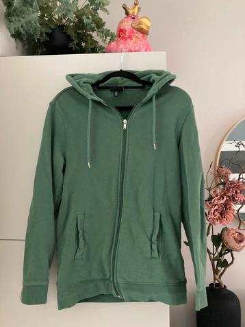 Mooi groen vest , maat S beschikbaar voor biedingen