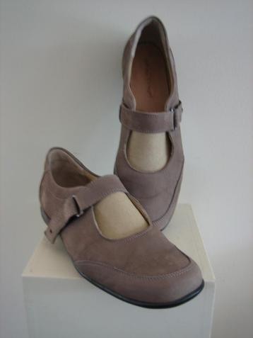 Comfortabele naturel leren schoenen HARTJES 39-40 H snazzeys beschikbaar voor biedingen