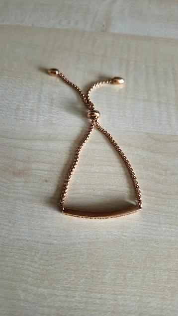 Dames armband beschikbaar voor biedingen