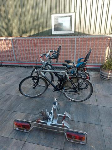 Damesfiets, herenfiets, fietsendrager & kinderzitjes beschikbaar voor biedingen