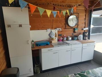 Noodkeuken  beschikbaar voor biedingen