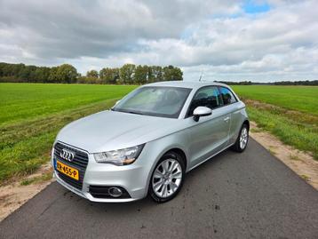 Audi A1 1.6 TDI 77KW 2011 Grijs beschikbaar voor biedingen