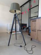 Staande lamp driepoot, Ophalen, Zo goed als nieuw, 150 tot 200 cm