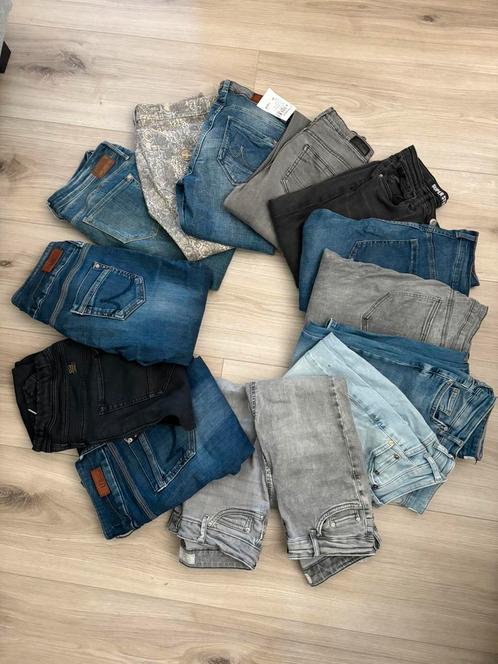 150-200 stuks Geisha, only, Levi’s , nikkie, ltb, tommy etc, Kleding | Dames, Dames-kledingpakketten, Zo goed als nieuw, Maat 36 (S)