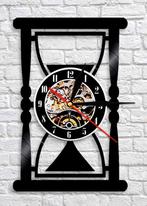 keukenklok / wandklok in vinyl model zandloper - nieuw, Ophalen of Verzenden, Nieuw, Wandklok