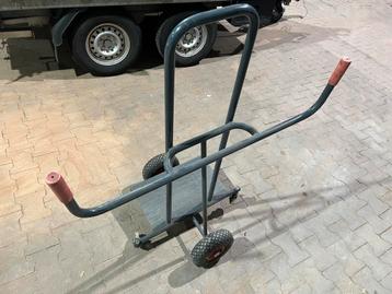Steekwagen in goede staat platenwagen beschikbaar voor biedingen