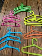 18 Klerenhangers kinderkleding, Kinderen en Baby's, Overige Kinderen en Baby's, Klerenhangers, Ophalen of Verzenden, Zo goed als nieuw