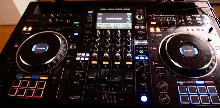 Fantastic Pioneer XDJ XZ + Magmacase, Muziek en Instrumenten, Dj-sets en Draaitafels, Zo goed als nieuw, Pioneer, Ophalen of Verzenden