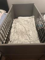 Meegroei bedje grijs van petite amelie, Kinderen en Baby's, Kinderkamer | Complete kinderkamers, Ophalen of Verzenden, Zo goed als nieuw